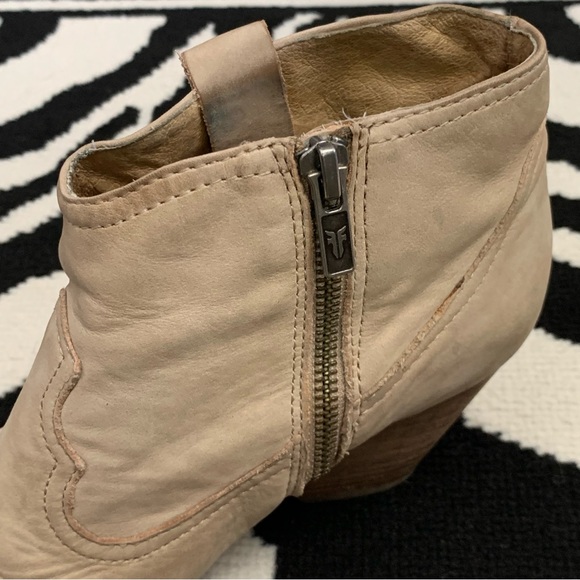 Frye Reina Ash Leather Ankle Booties Size 9 - Picture 14 of 15